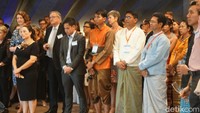 Senada dengan Ida, Tanawat Suwannapan guru asal Thailand dan Hsan Myint Oo guru asal Myanmar juga senang dengan program pertukaran guru ini. Mereka mengaku mendapatkan banyak pengalaman baru selama mengajar di Australia.