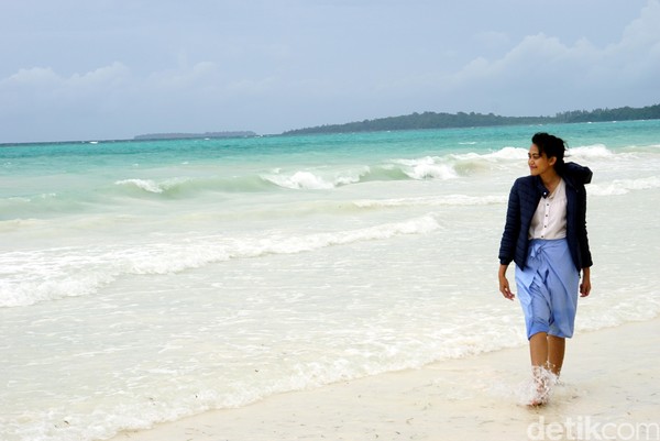 Pantai Ngurbloat jadi destinasi wajib dikunjungi kalau traveler melancong ke Kepulauan Kei. Tertarik? (Wahyu/detikTravel)
