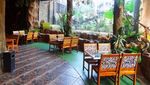 Asyik! Bisa Main Sepuasnya Bareng Hewan di 8 Restoran Ini