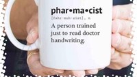 Apoteker jadi salah satu profesi yang tampaknya tidak kesulitan membaca tulisan dokter. (Foto: Instagram)