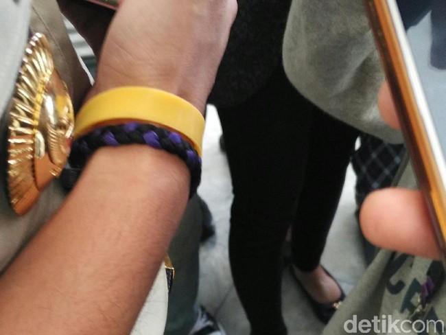 Ketika itu, selebriti dan sosialita Tanah Air yang tersohor seperti Wulan Guritno dan Amanda Soekasah menggagas sebuah gelang yang bernama Bracelet of Hope atau gelang harapan. Gelang ini memiliki tujuan mulia, yaitu membantu para penderita kanker. (Foto: Fida/detiknews)