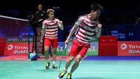 Kevin/Marcus butuh waktu sekitar 20 menit untuk merebut gim pertama dengan keunggulan 21-18. Foto: dok. Humas PBSI