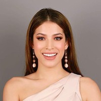 Wanita yang berasal dari Klang Selangor ini memiliki masa lalu yang sulit. Ia tak pernah bertemu dengan ayah kandungnya, dan ibu kandungnya meninggalkannya dalam perawatan asuh dari usia dua sampai 17 tahun. Foto: Instagram