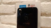 Alasan Vivo V9 Pakai Poni Seperti IPhone X