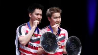 Sukses mempertahankan gelar All England, Kevin/Marcus pun mengikuti jejak seniornya yakni Christian Hadinata/Ade Chandra, Tjun Tjun/Johan Wahyudi, dan Ricky Subagdja/Rexy Mainaky. Foto: Reuters/Peter Cziborra