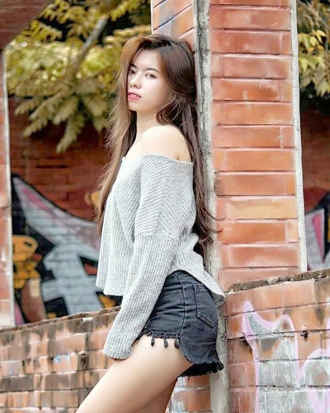 Beberapa dari mereka juga mengungkapkan bahwa Erika tak hanya menggunakan sabun tersebut, tapi juga melakukan injeksi glutathione, yang dengan mudah dapat memutihkan kulitnya. Foto: Facebook