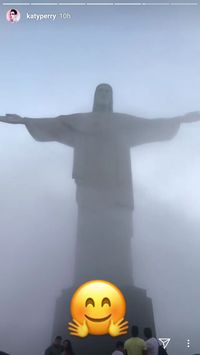 Patung Christ the Redeemer ramai turis (katyperry/Instagram)