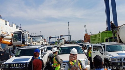Foto: Rubicon hingga Harley Bupati HST Berjejer di Tj Priok