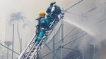 Foto Saat Manila Pavilon Hotel Terbakar