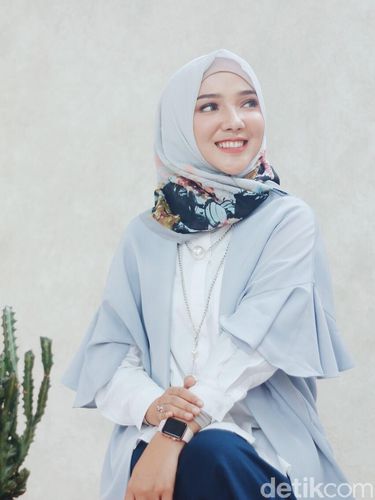 Review Hijab Motif Voal Murah dan Mahal oleh Ayu Indriati 