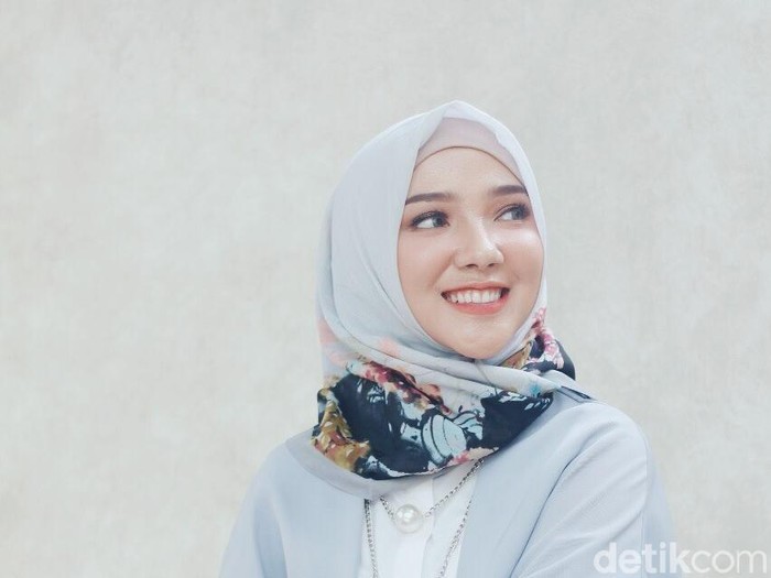 5 Cerita Hari Pertama Berhijab Yang Tak Terlupakan