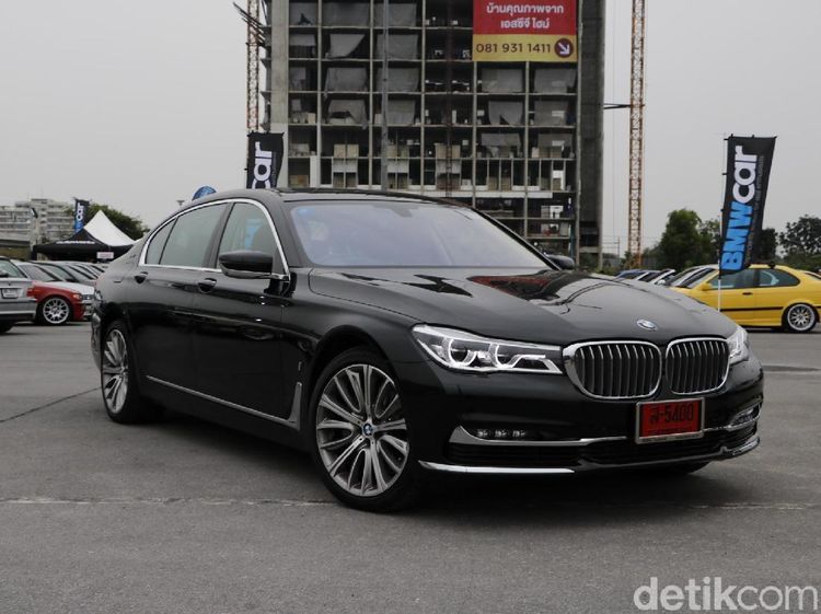 BMW Seri 7 Hybrid, Galak tapi Nyaman