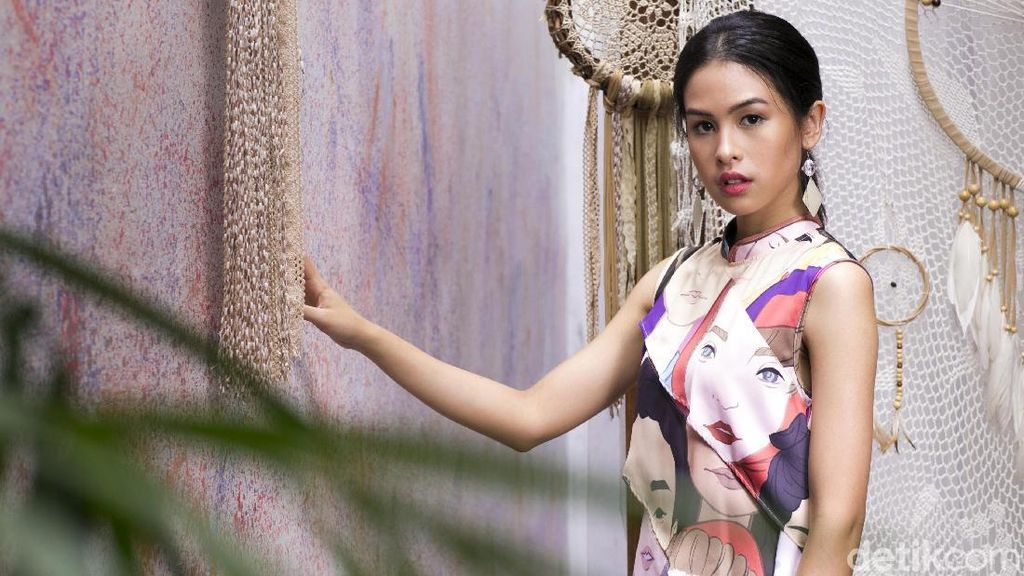 Maudy Ayunda Sempat Diminta Sang Ibu Agar Tak Terlalu Pintar