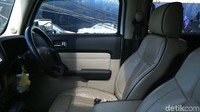 Begini kondisi salah satu mobil mewah milik Abdul Latif yang disita KPK.