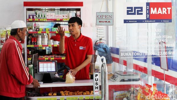 212 Mart di Mekarsari, Depok, Jabar. 