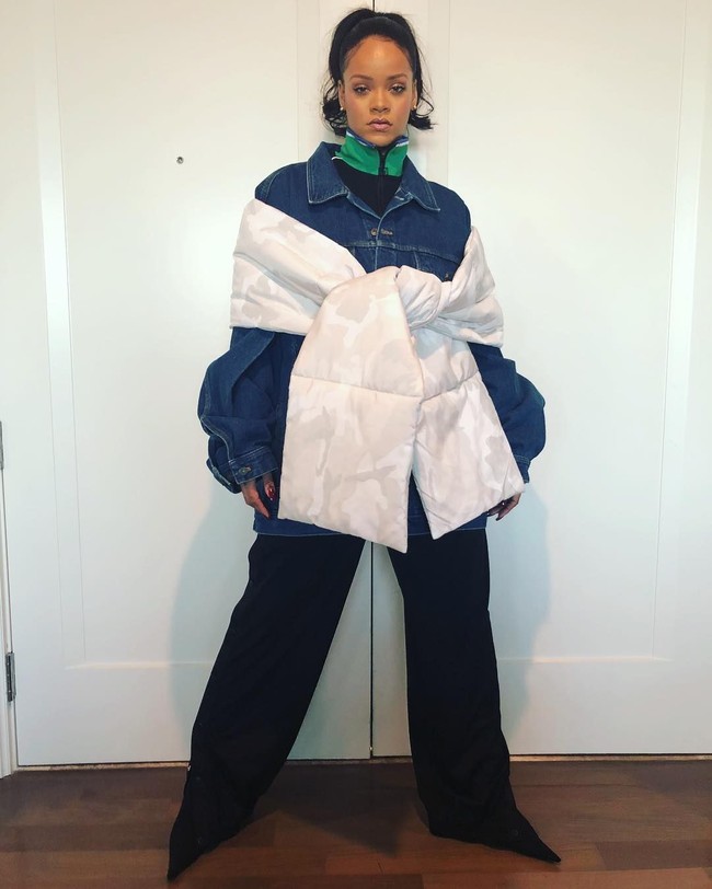 Bicara tentang hypebeast, Rihanna wajib ada dalam daftar. Pelantun Work ini sering memadukan fashion high-end dalam gaya streetwear. Foto: Dok. Instagram