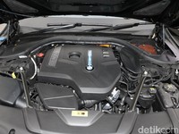 Galaknya Mobil Listrik nan Mewah BMW