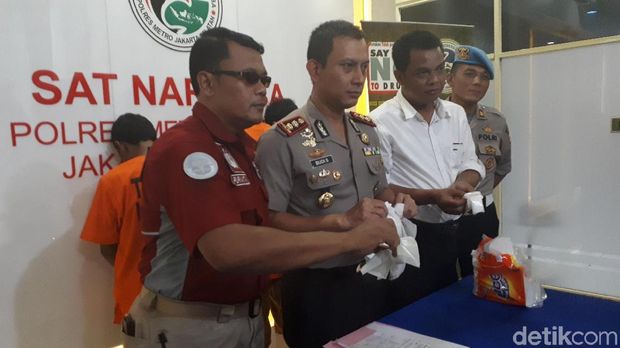 Simpan Sabu di Kotak Minuman, Pengedar di Jaksel Ditangkap