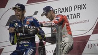 Bagi Rossi, hasil ini semacam pembuktian bahwa dirinya belum habis dan masih kompetitif. Rossi baru saja meneken kontrak baru dengan Movistar Yamaha, mengikat sampai 2020 mendatang. Artinya Rossi bisa balapan sampai usia 41 tahun. (Foto: Mirco Lazzari gp/Getty Images)