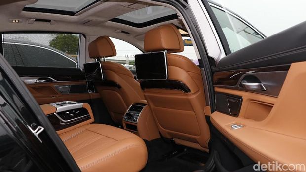 BMW Seri 7
