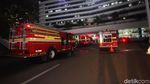 Gedung DPR Kebakaran, Pegawai Panik Berhamburan