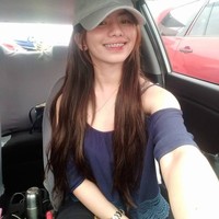 Erika seolah menjelma jadi angsa yang cantik dengan kulit putih. Foto: Facebook