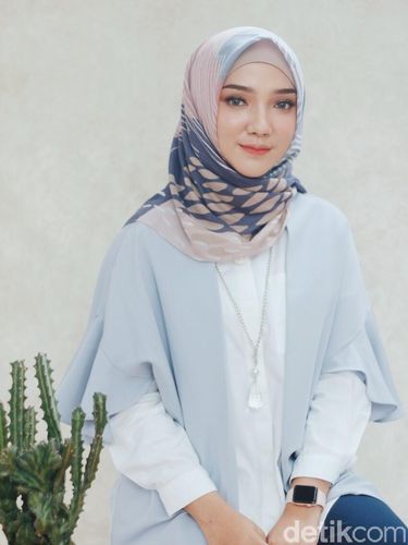 Review Hijab Motif Voal Murah dan Mahal oleh Ayu Indriati 