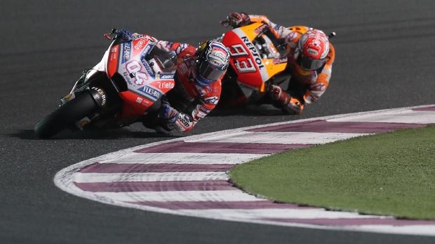 Andrea Dovizioso kini punya keunggulan 15 poin atas Marc Marquez.