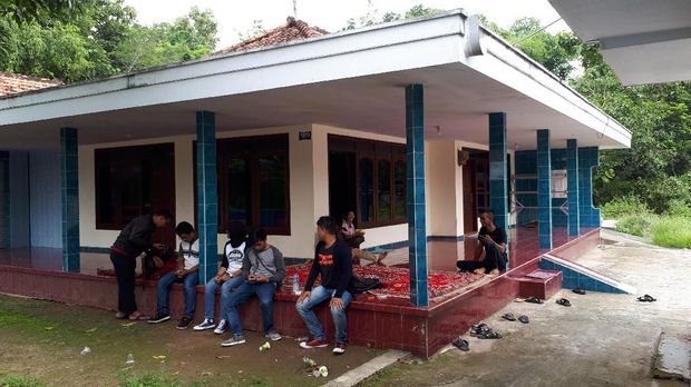 Rumah keluarga Zaini Misrin 