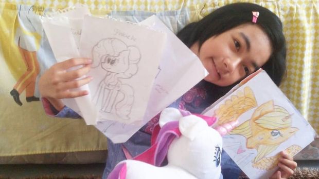 Beberapa gambarnya diunggah di akun Instagramnya