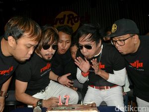 Ancaman Pembunuhan Menimpa Ian Kasela Dkk saat Manggung di Malaysia