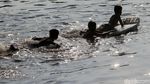 Melihat Keceriaan Anak-anak Berenang di KBB