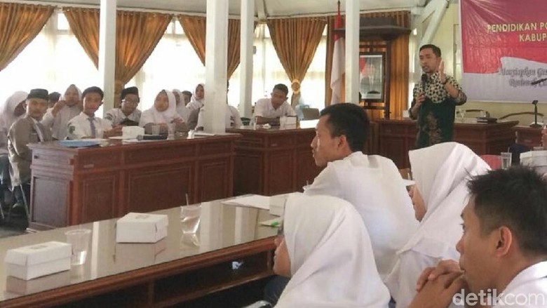 18.847 Pemilih Pemula di Wonosobo Belum Rekam e-KTP 18.847 Pemilih Pemula di Wonosobo Belum Rekam e-KTP