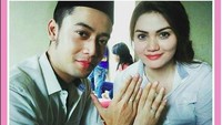 Saat itu Kriss Hatta mengklaim sudah mualaf. Tapi sampai saat ini, KTP-nya belum berubah Islam. Karena hal itu tuduhan pemalsuan idenditas kembali mencuat. Foto: dok Instagram Lamis Corner