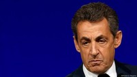 Sarkozy kemungkinan akan menjadi mantan pemimpin ke-dua dalam sejarah Perancis, yang harus menghadapi pengadilan. Pada tahun 2011, pendahulunya Jacques Chirac dijatuhi hukuman dua tahun masa percobaan karena terbukti telah menyusun sistem pekerjaan palsu selama masa jabatannya sebagai walikota Paris pada 1990-an.  (Foto: DW News)
