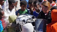 Ethiopia, Kolombia, Iran, dan Meksiko adalah negara-negara yang awalnya ragu ia kunjungi. Namun semuanya itu terpatahkan ketika Jeavons tiba di Iran. Semua penduduk begitu hangat menyambut Jeavons. (stephjeavons/Instagram)