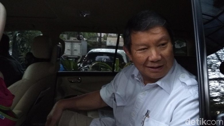 Hashim Djojohadikusumo Sambangi KPU Bakal Adukan soal DPT Ganda Hashim Djojohadikusumo Sambangi KPU Bakal Adukan soal DPT Ganda