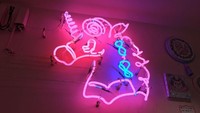 Terletak di pusat perbelanjaan Shinsaibashi-suji, Osaka, kafe ini memiliki desain yang cantik dan menarik lengkap dengan boneka beruang dan unicorn di setiap sudut ruangan. Foto: Istimewa