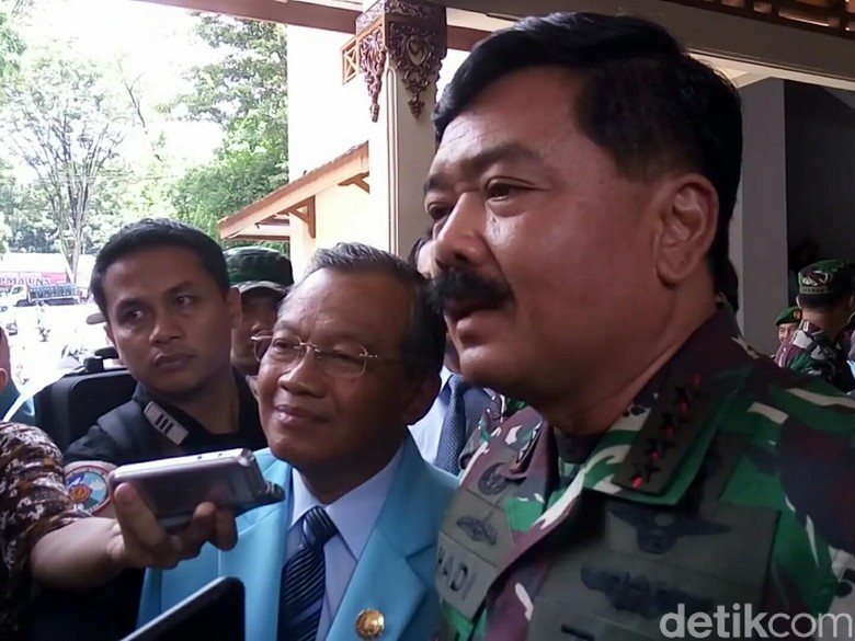 Panglima TNI: Prajurit Berpangkat Kolonel akan Masuk Densus 88 Panglima TNI: Prajurit Berpangkat Kolonel akan Masuk Densus 88