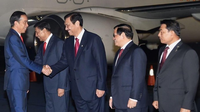 Jokowi Tiba di Jakarta Usai Kunjungan ke Australia dan Selandia Baru