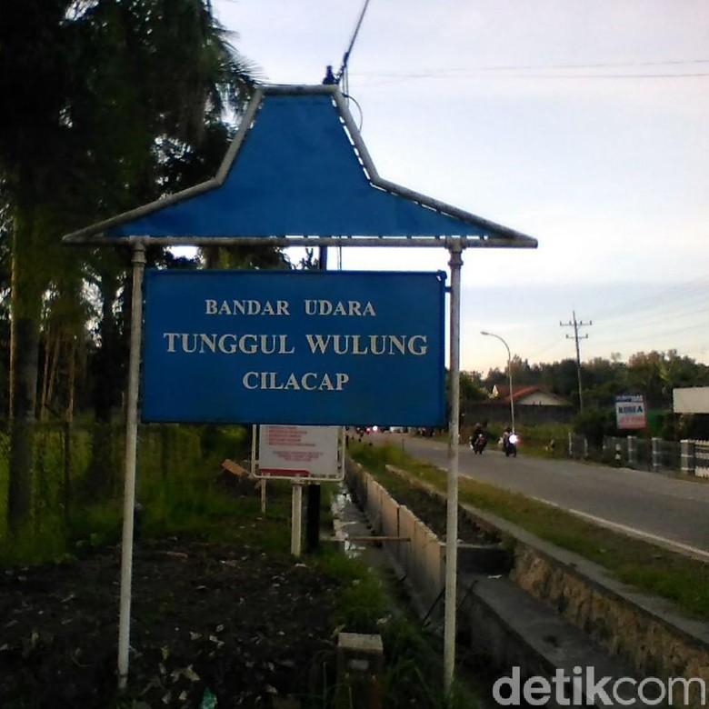 Pesawat Jatuh di Cilacap Sedang Berlatih untuk Wisuda Penerbang Pesawat Jatuh di Cilacap Sedang Berlatih untuk Wisuda Penerbang
