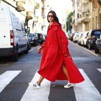 Satu lagi indikator untuk para hypebeast. Mereka sangat terobsesi dengan likes atau pujian di kolom komentar posting-an foto OOTD di media sosial. Mereka akan selalu menantikannya. (Foto: Getty Images)