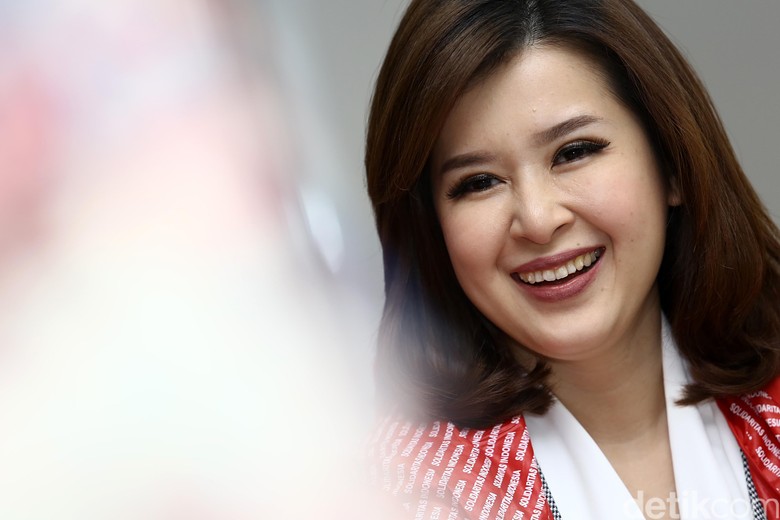 Grace Natalie: Nomor Satu, Jokowi Satu Periode Lagi Grace Natalie: Nomor Satu, Jokowi Satu Periode Lagi