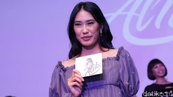 Alika Ex Princess, Keluarkan Album terbaru