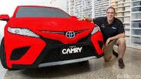 Camry Lego didesain oleh Ryan The Brickman McNaught. Foto: Toyota