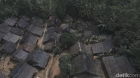 Tak ada rumah Baduy yang rusak karena ada teknologi anti gempa. Rumah adat memiliki paseuk (pasak) yang dibuat dari kayu sebagai penahan gempa. Fungsinya, mengikuti arah getaran gempa (Muhammad Zaky Fauzi Azhar/detikTravel)