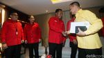 Bahas Pilpres, Sekjen PDIP Merapat ke DPP Partai Golkar