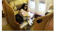 Seperti biasa, Syahrini selalu memilih pesawat first class. Apakah Elin juga? Foto: Instagram Syahrini