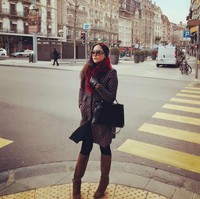 Maia tampil stylish dengan jaket kulit dan tas Hermes Kelly 35 cm seharga US$ 49.000 atau sekitar Rp 674 juta. Foto: Instagram @maiaestiantyreal