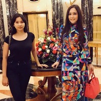 Bertemu dengan mantan rekannya di grup duo Maia, Meichan Munos, tepat di Hari Valentine 2017, Maia terlihat membawa tas Hermes Birkin seharga Rp 250 juta. Foto: Instagram @maiaestiantyreal